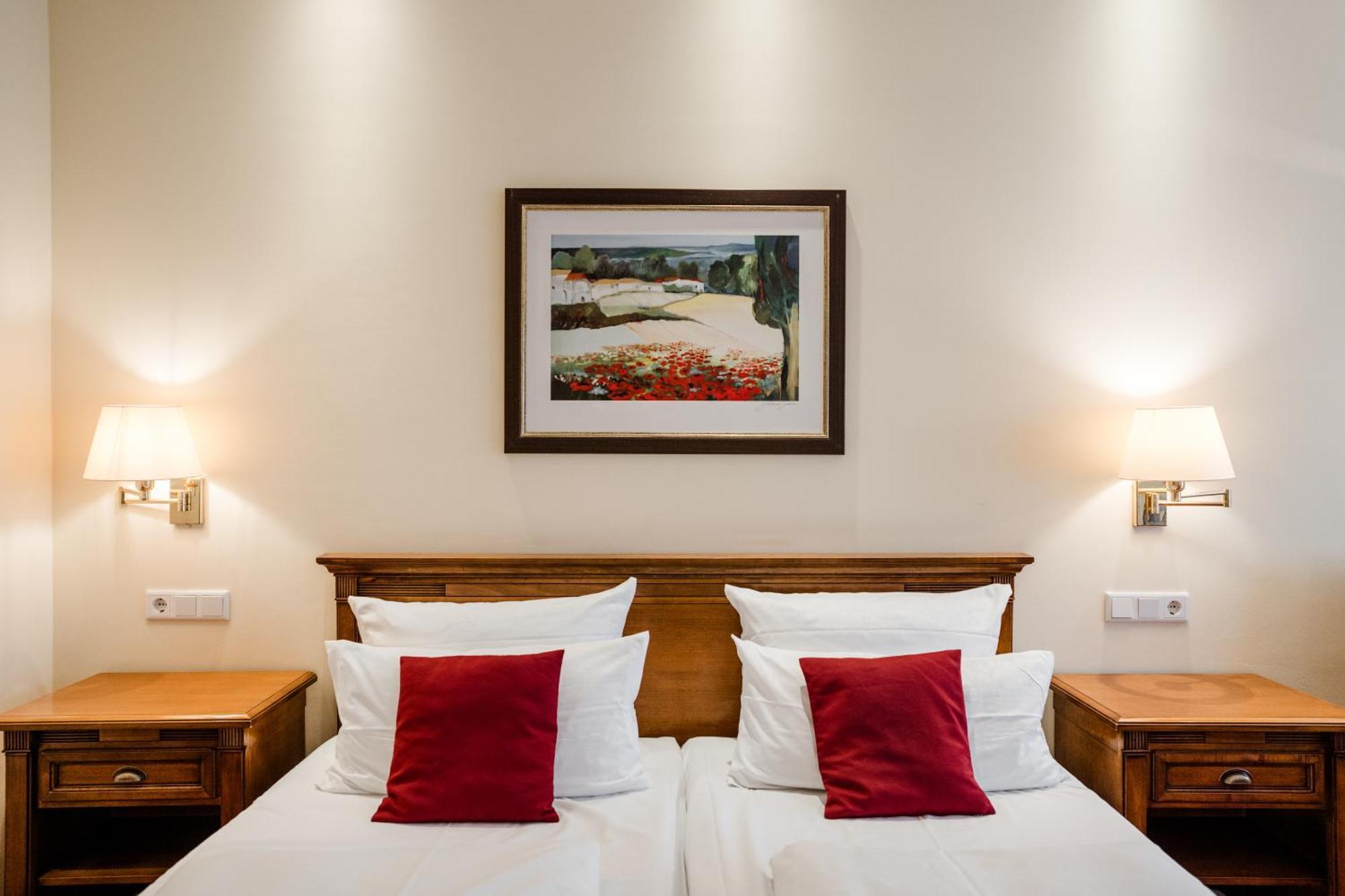 Hotel Antoniushof Ruhstorf an der Rott Bagian luar foto